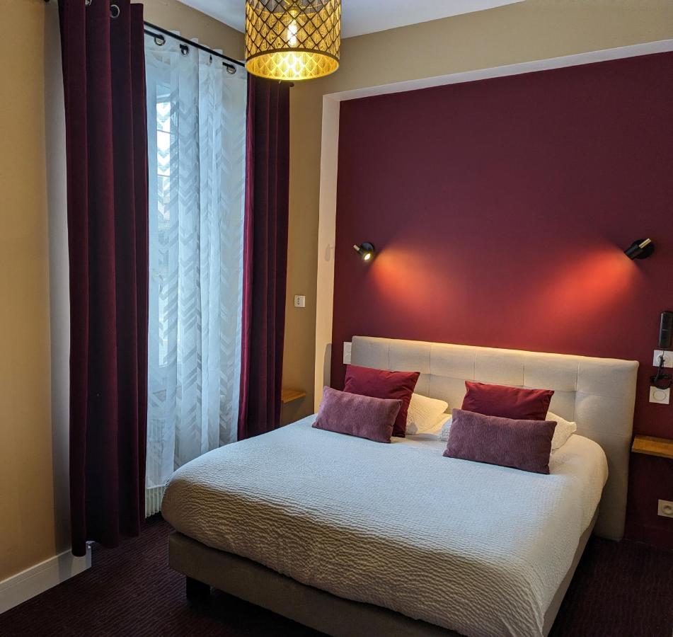 Logis Hotel Le Saint Florent Mont-près-Chambord 외부 사진