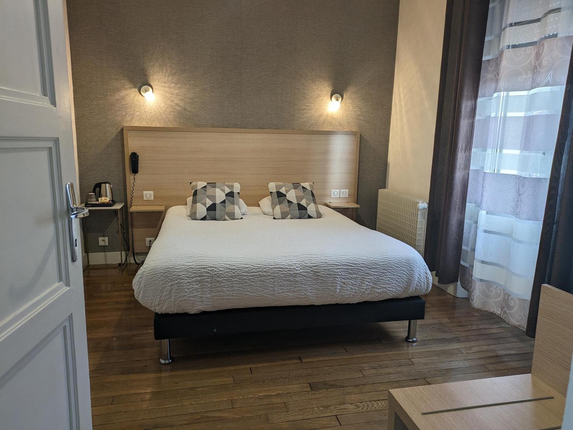 Logis Hotel Le Saint Florent Mont-près-Chambord 외부 사진