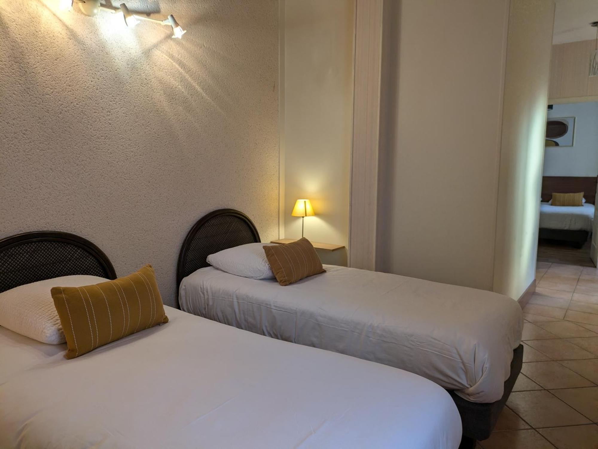 Logis Hotel Le Saint Florent Mont-près-Chambord 외부 사진