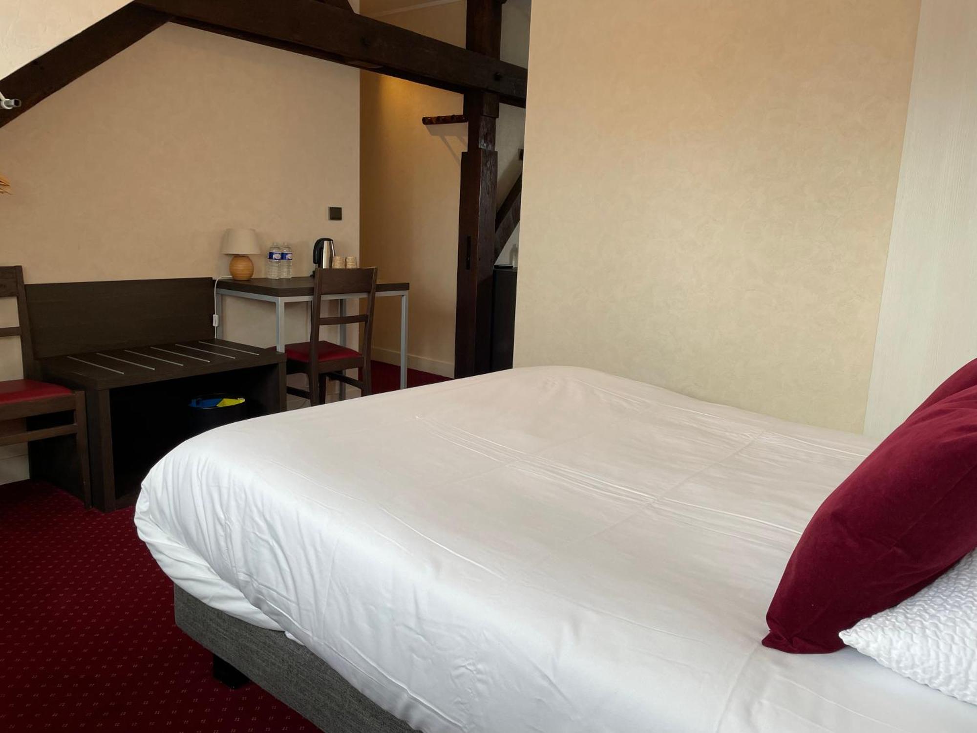 Logis Hotel Le Saint Florent Mont-près-Chambord 외부 사진