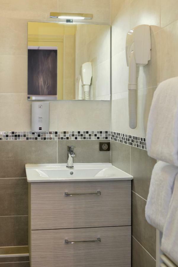 Logis Hotel Le Saint Florent Mont-près-Chambord 외부 사진