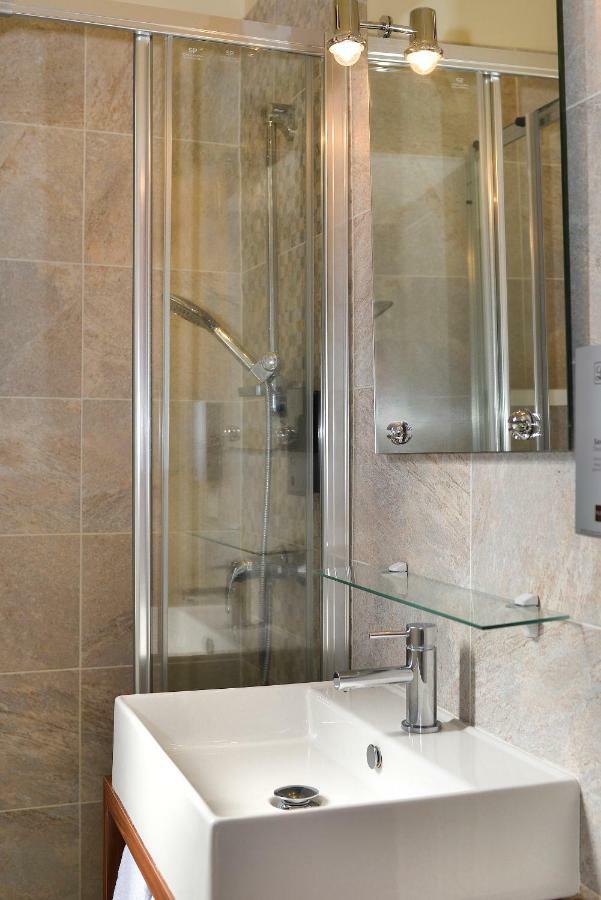Logis Hotel Le Saint Florent Mont-près-Chambord 외부 사진